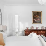 Superb Location, Character Filled By Mycityhaven شقة بريستول