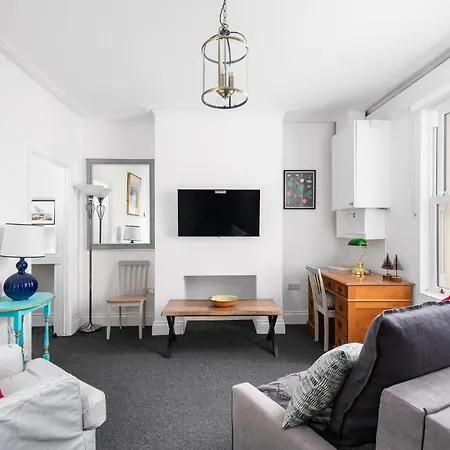 Superb Location, Character Filled By Mycityhaven Apartment Bristol