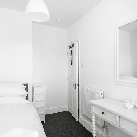 Superb Location, Character Filled By Mycityhaven * Bristol