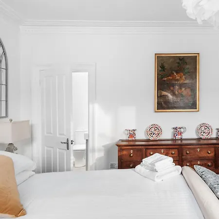 Superb Location, Character Filled By Mycityhaven Apartment Bristol