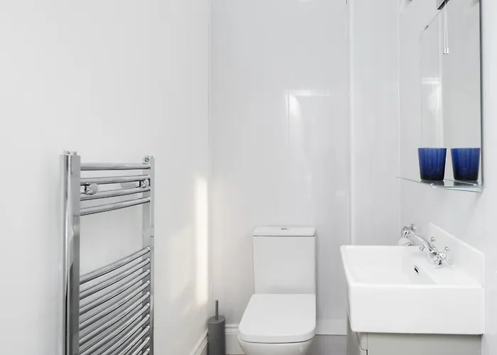 Superb Location, Character Filled By Mycityhaven شقة بريستول