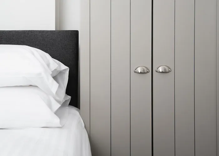 Superb Location, Character Filled By Mycityhaven Apartamento Bristol